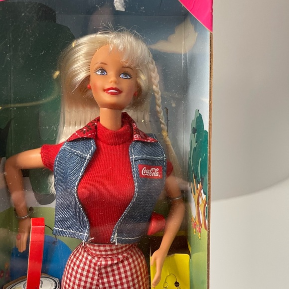 Coca Cola picnic Barbie - Picture 6 of 7